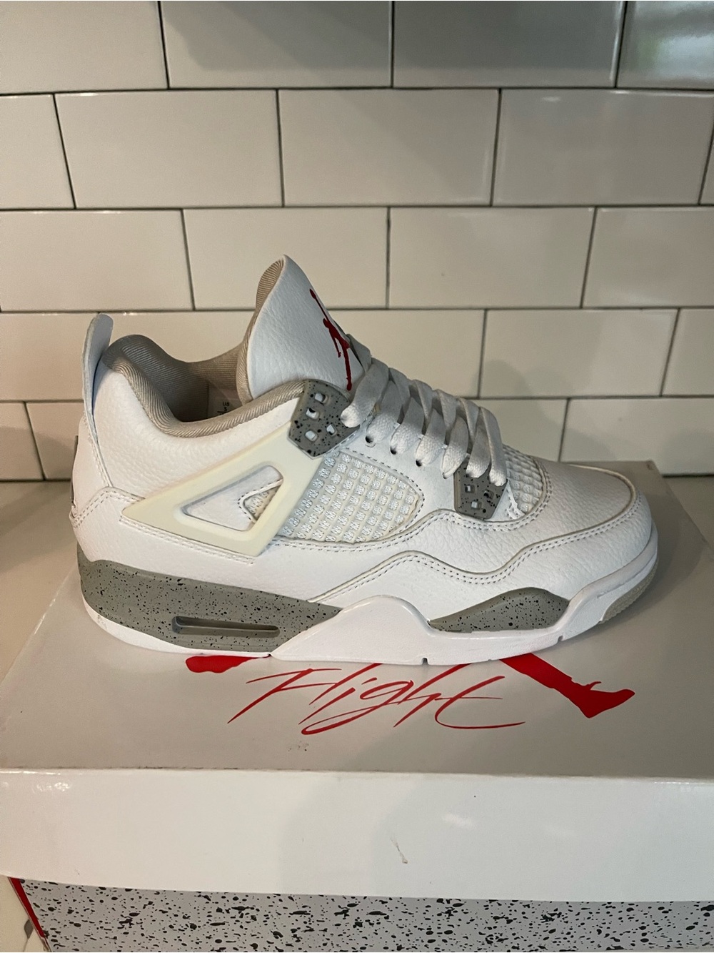 Men’s Retro 4 White Oreo Size 5.